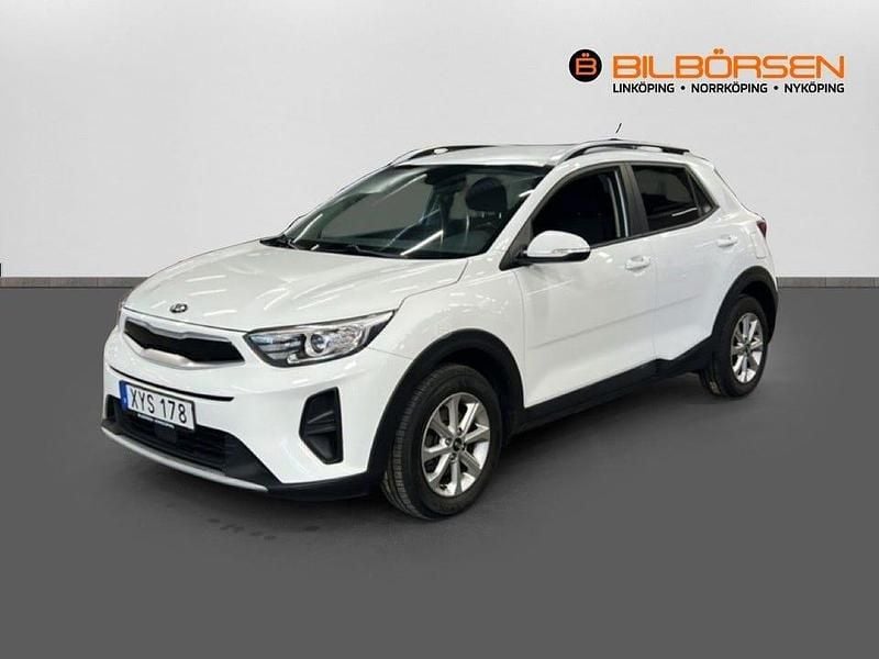 Vit Begagnad 2017 Kia Stonic Advance SUV | 129 900 kr (Marknadspris) - Bild 1/4