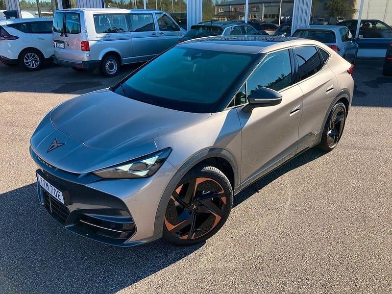 Begagnad Cupra Tavascan VZ3 250 kW (340 HK) 2024 Ljusbrun SUV