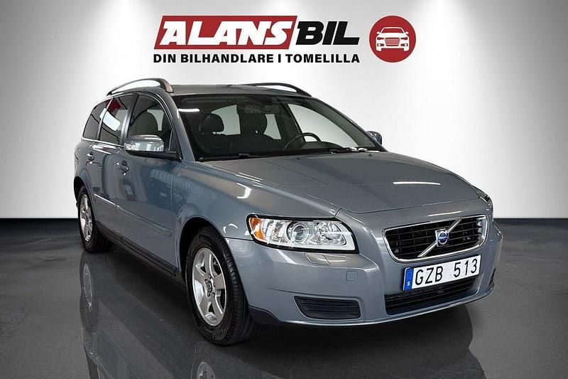 Blå Begagnad 2008 Volvo V50 Kinetic Kombi | 59 000 kr (Marknadspris) - Bild 1/4