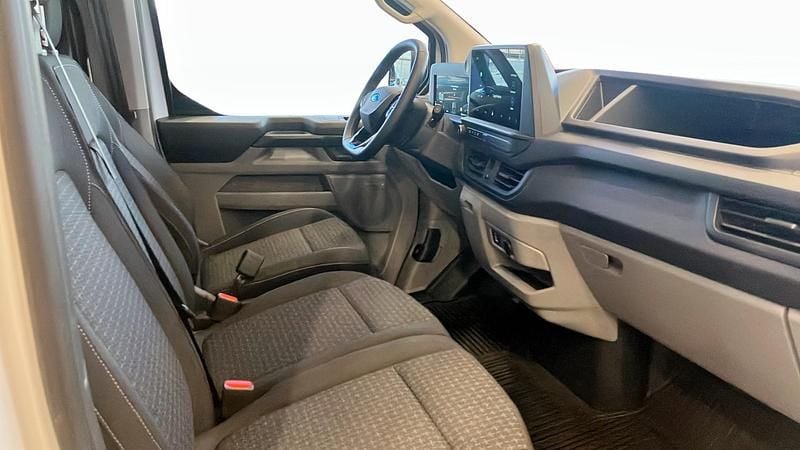Ny Ford Transit Custom Trend 136 HK (100 kW) 2025 Frozen white