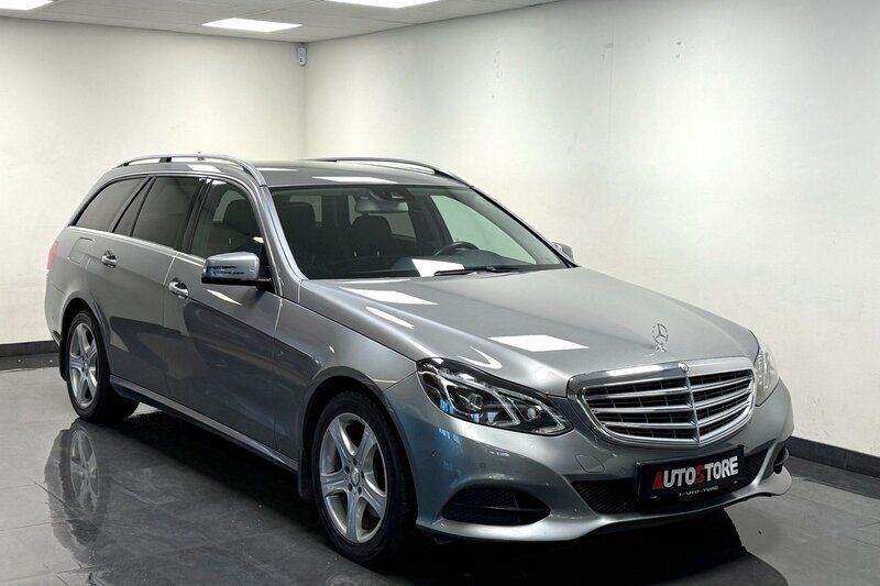 Silver Begagnad 2014 Mercedes E350 Classic Kombi | 219 900 kr (Marknadspris) - Bild 1/4