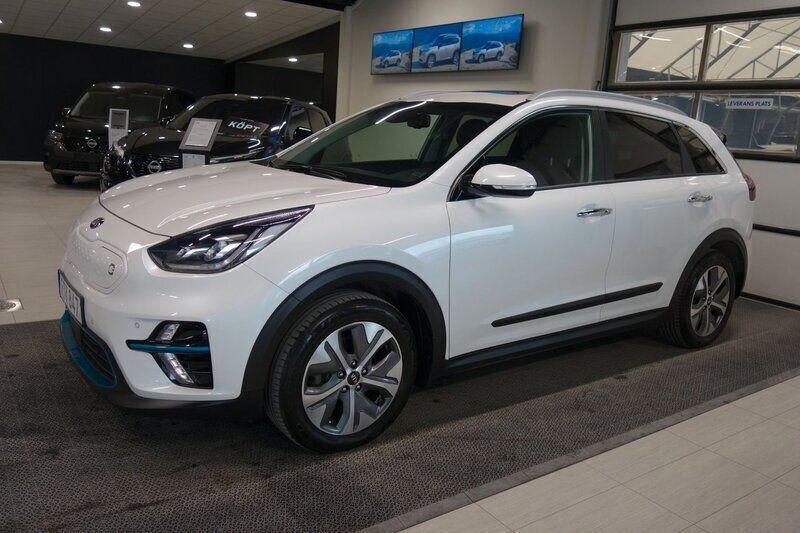 Vit Begagnad 2019 Kia e-Niro Advance SUV | 209 000 kr (Bra pris) - Bild 1/4