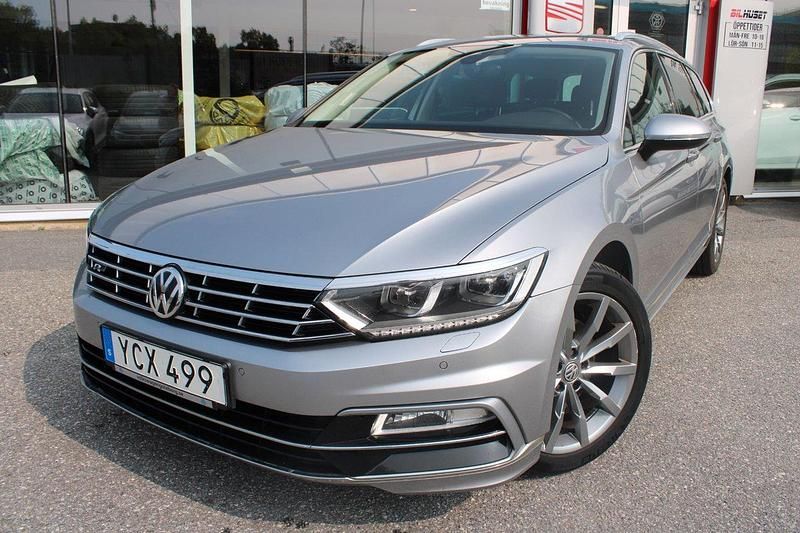 Silver Begagnad 2019 VW Passat GT Kombi | 189 900 kr (Marknadspris) - Bild 1/4