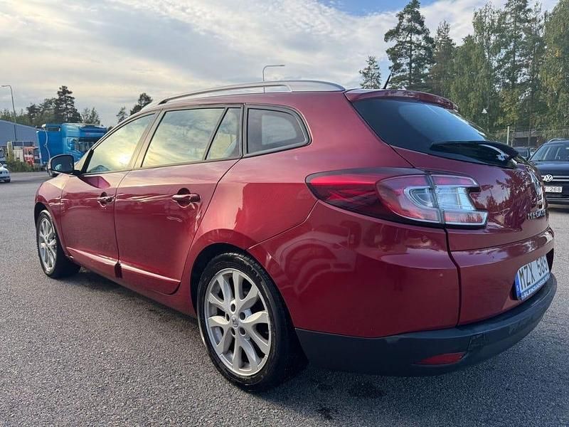 Begagnad Renault Mégane III 110 HK (80 kW) 2013 Röd