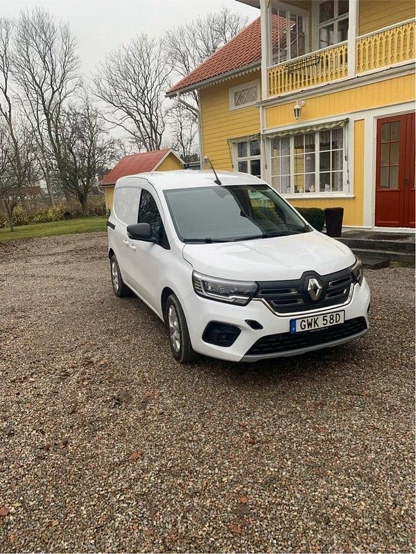 Vit Begagnad 2023 Renault Kangoo | 259 900 kr (Lite dyr) - Bild 1/4
