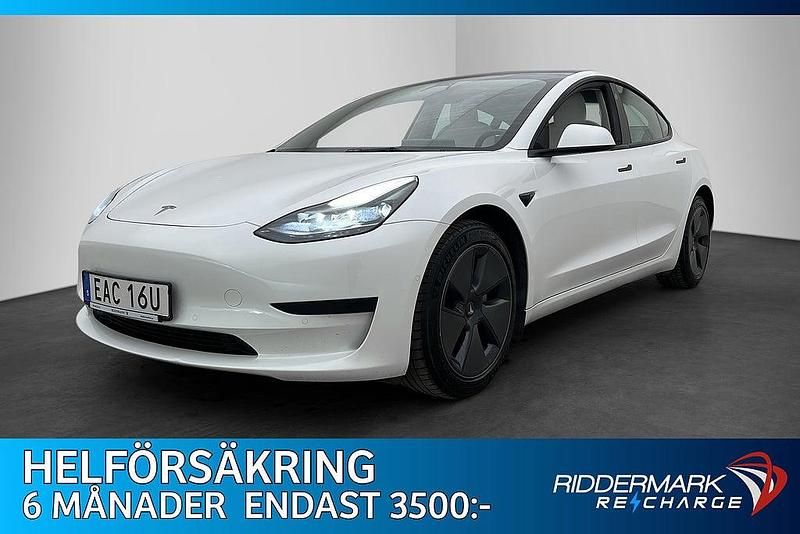 Vit Begagnad 2021 Tesla Model 3 Standard Range Plus Sedan | 269 800 kr (Marknadspris) - Bild 1/4