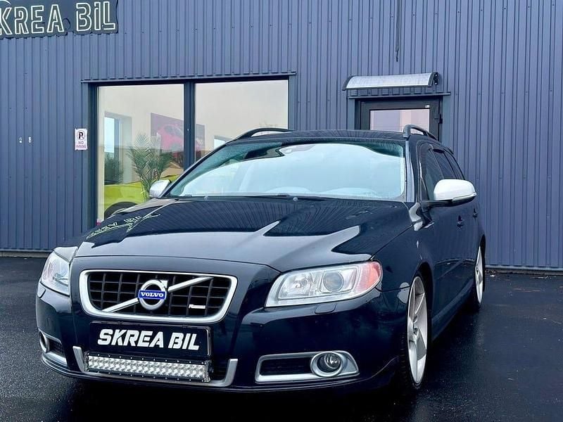 Begagnad Volvo V70 R-Design 180 HK (132 kW) 2012 Svart Kombi