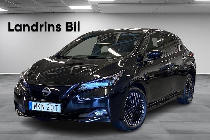 Svart Begagnad 2023 Nissan Leaf N-Connecta Halvkombi | 239 000 kr (Dyr) - Bild 1/4
