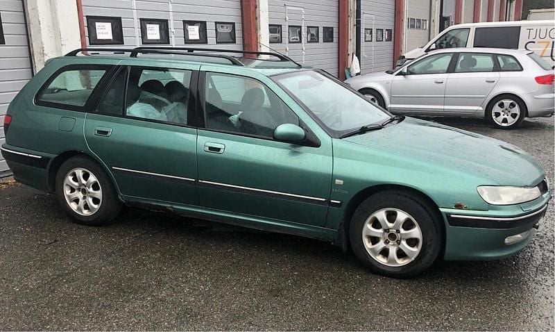 Grön Begagnad 2001 Peugeot 406 Kombi | 10 000 kr - Bild 1/4