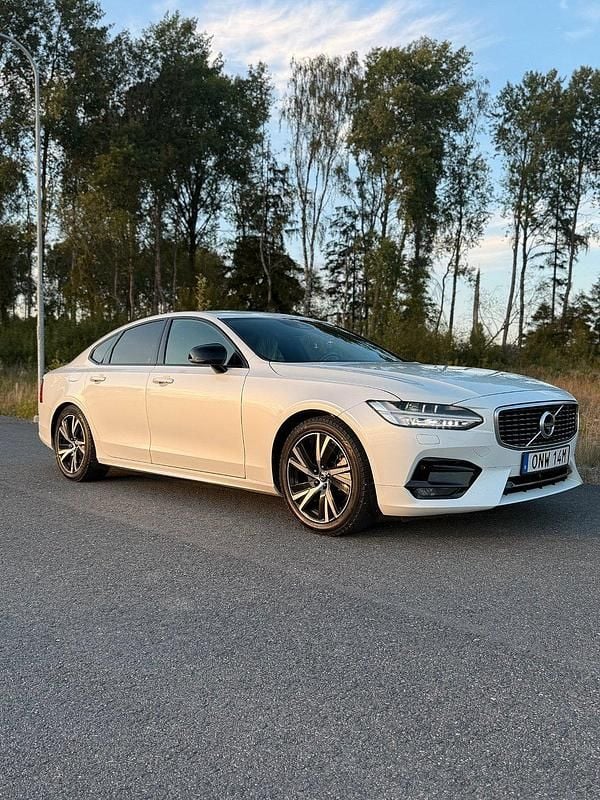 Begagnad Volvo S90 R-Design 236 HK (173 kW) 2019 Vit Sedan