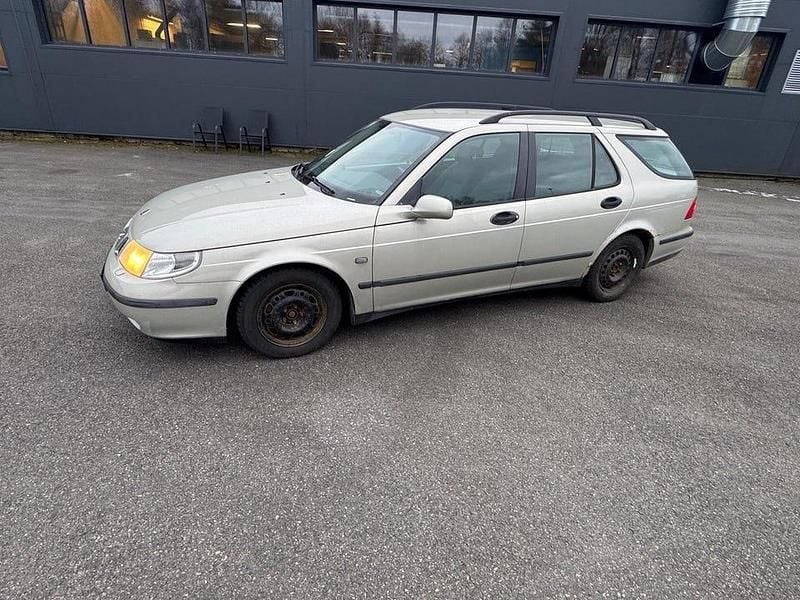 Gul Begagnad 2005 Saab 9-5 Linear Kombi | 17 897 kr (Superpris) - Bild 1/4