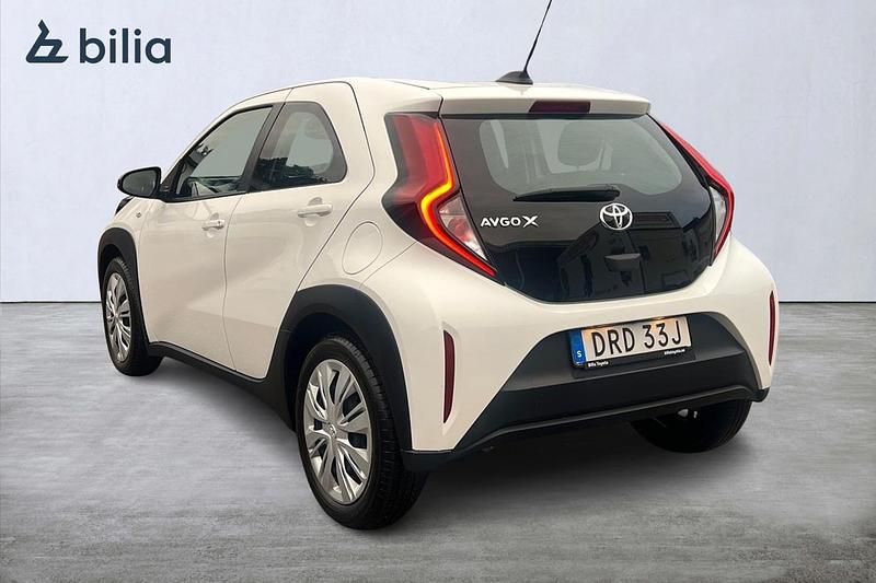 Begagnad Toyota Aygo X Play 72 HK (52 kW) 2022 Vit SUV