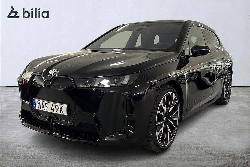 Svart Begagnad 2026 BMW iX Comfort Edition SUV | 1 039 900 kr - Bild 1/4