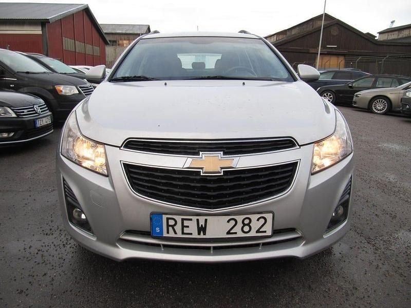 Begagnad Chevrolet Cruze 141 HK (103 kW) 2013 Grå Kombi