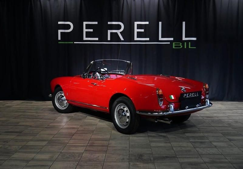 Begagnad Alfa Romeo Giulia 92 HK (67 kW) 1964 Röd Cab