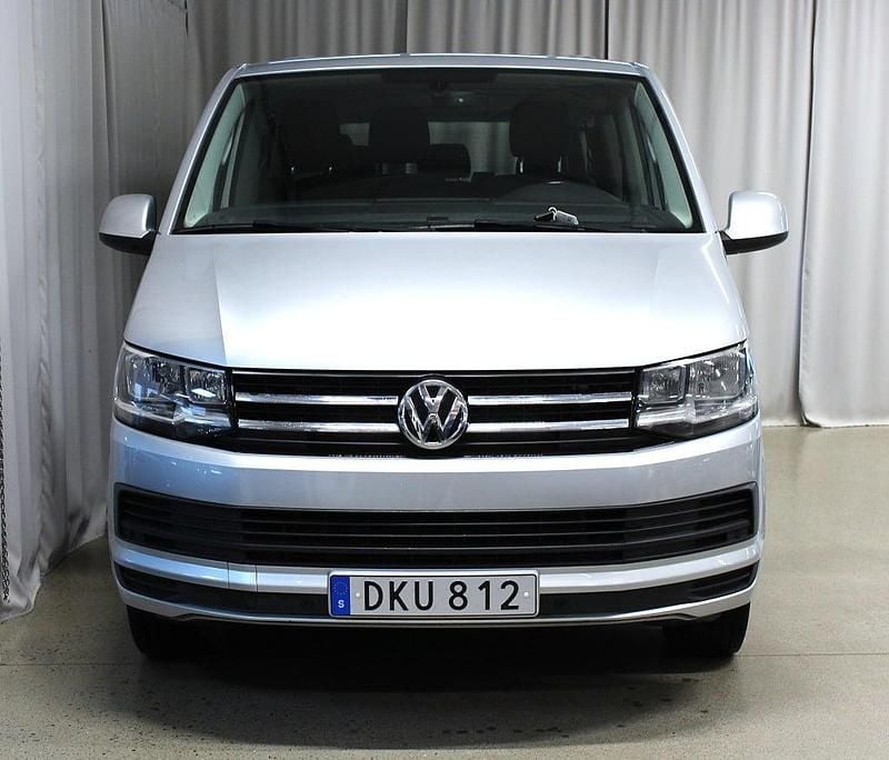 Begagnad VW Caravelle 150 HK (110 kW) 2016 Silver Minibuss