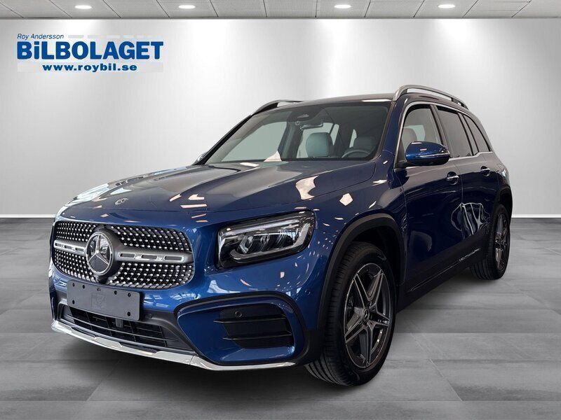 Blå Ny 2025 Mercedes GLB200 SUV | 508 700 kr (Dyr) - Bild 1/4