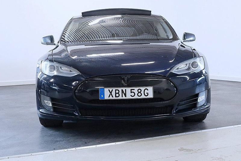 Begagnad Tesla Model S 2013 Blå Halvkombi