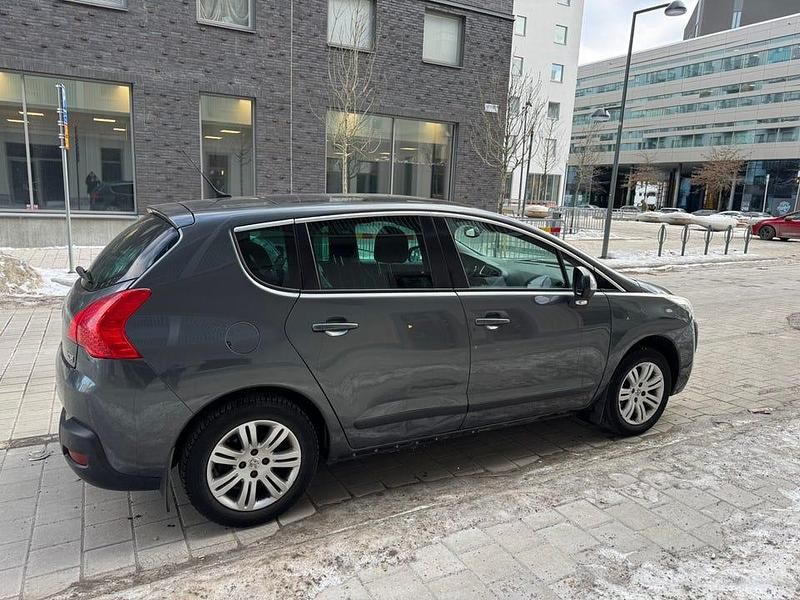 Begagnad Peugeot 3008 2010 Kombi