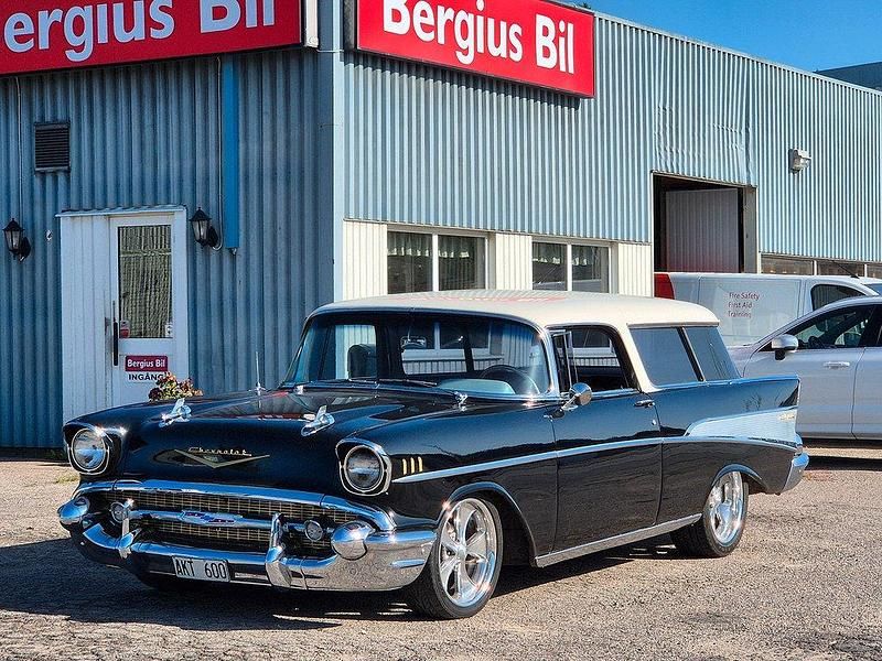 Svart Begagnad 1957 Chevrolet Bel Air Kombi | 559 000 kr - Bild 1/4
