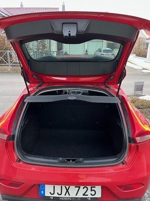 Begagnad Volvo V40 115 HK (84 kW) 2014