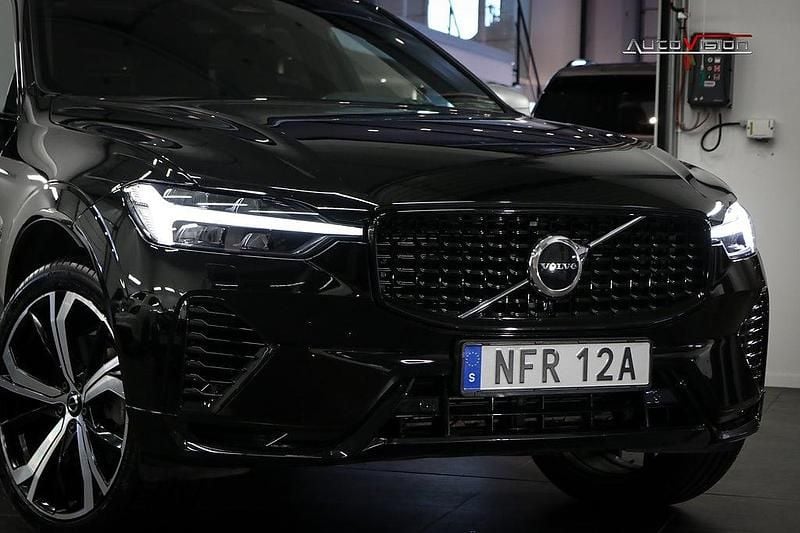 Begagnad Volvo XC60 R-Design 456 HK (335 kW) 2022 Svart SUV
