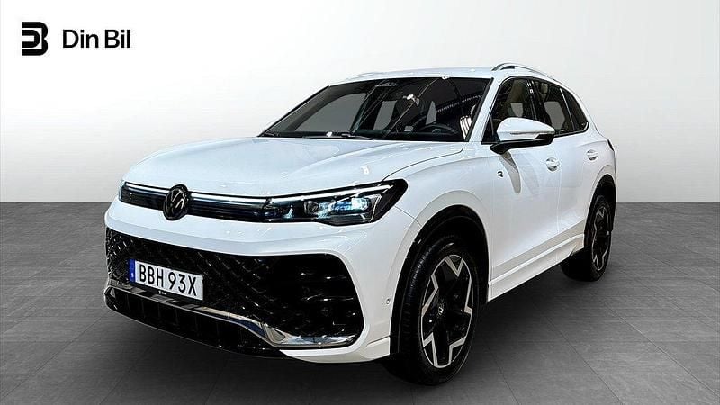 Vit Begagnad 2025 VW Tiguan R-line SUV | 479 900 kr (Marknadspris) - Bild 1/4