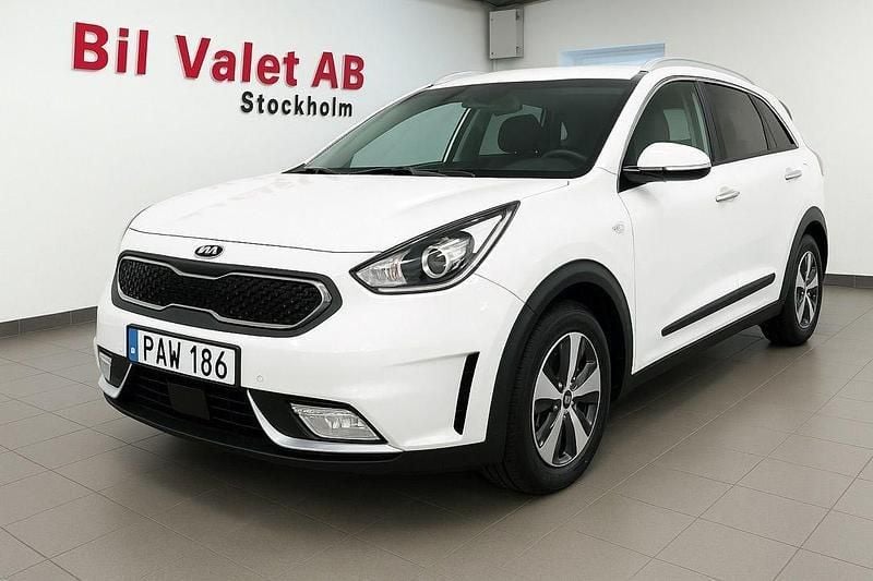 Vit Begagnad 2017 Kia Niro Advance SUV | 129 900 kr (Marknadspris) - Bild 1/4