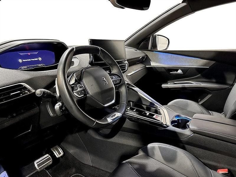 Begagnad Peugeot 5008 GT 131 HK (96 kW) 2023 Grå platinum Minibuss