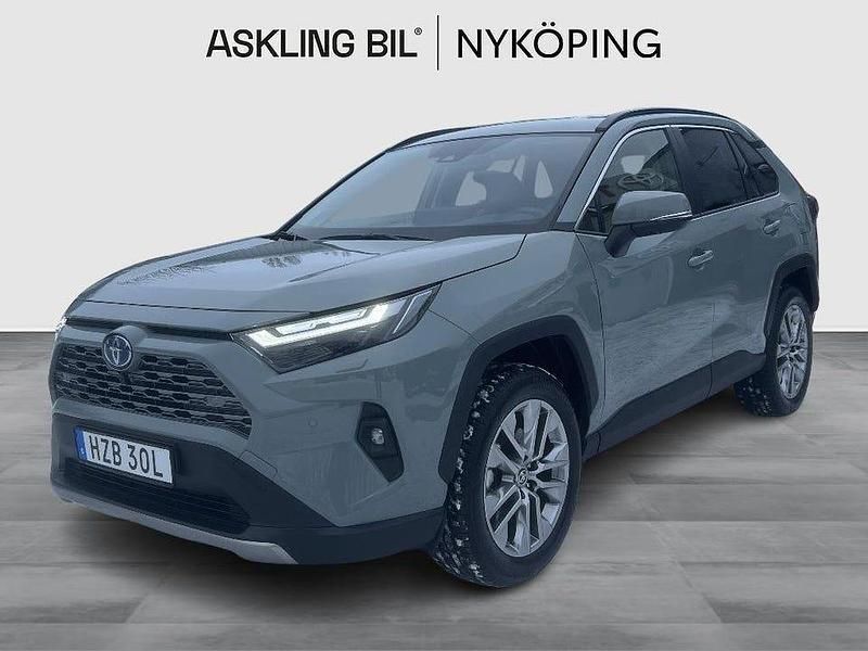 Grön Begagnad 2024 Toyota RAV4 Hybrid Executive SUV | 499 000 kr (Lite dyr) - Bild 1/4