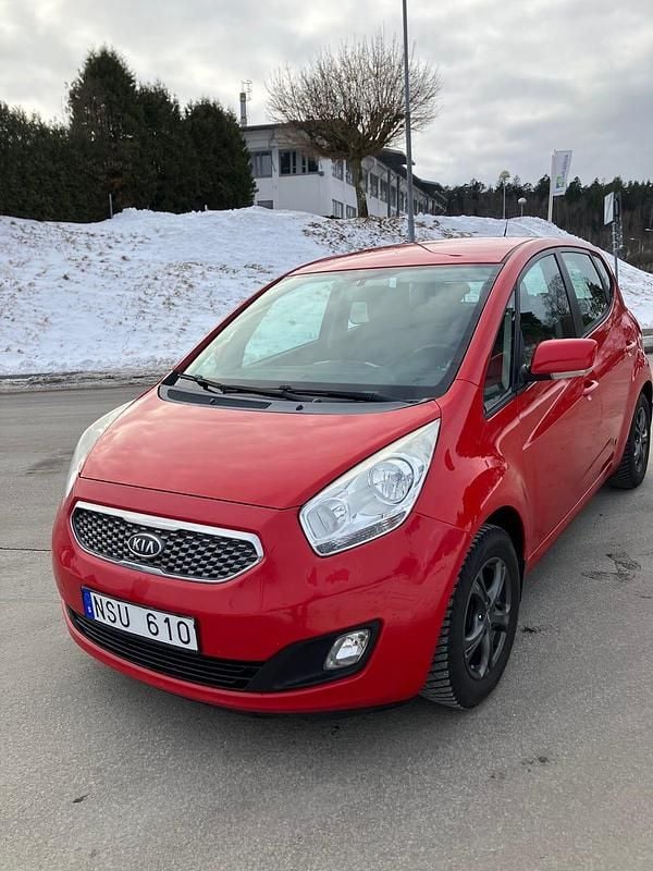 Begagnad Kia Venga 90 HK (66 kW) 2011 Halvkombi
