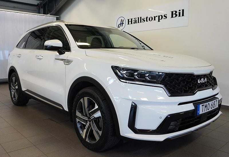 Vit Begagnad 2022 Kia Sorento Advance SUV | 369 900 kr (Bra pris) - Bild 1/4