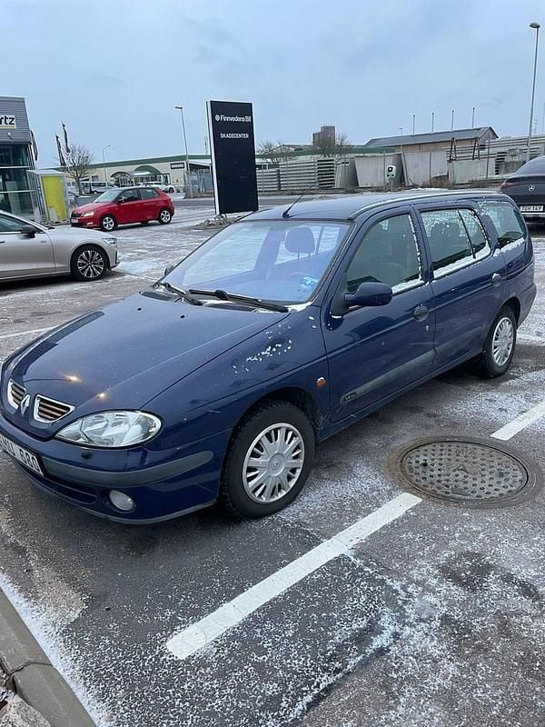 Begagnad Renault Mégane 95 HK (69 kW) 2000