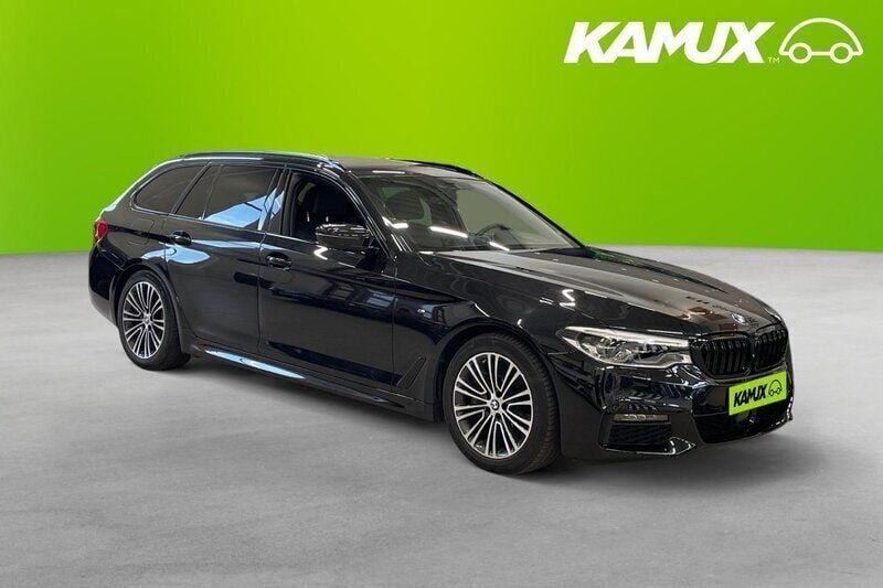 Svart Begagnad 2019 BMW 540 M Sport Kombi | 447 900 kr (Marknadspris) - Bild 1/3