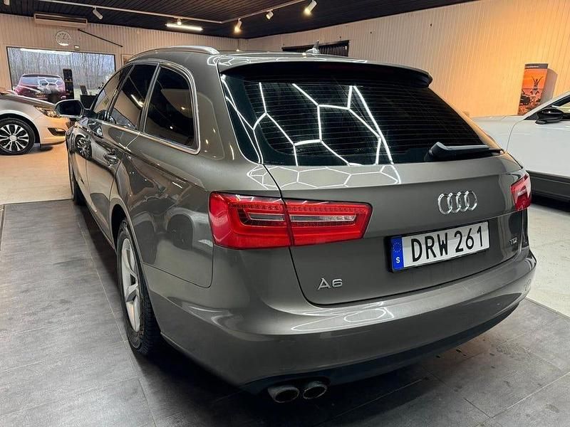 Begagnad Audi A6 180 HK (132 kW) 2012 Grå Kombi