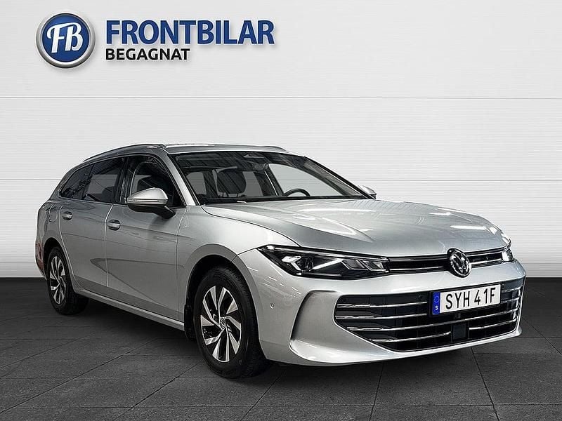 Begagnad VW Passat Business 150 HK (110 kW) 2024 Silver Kombi