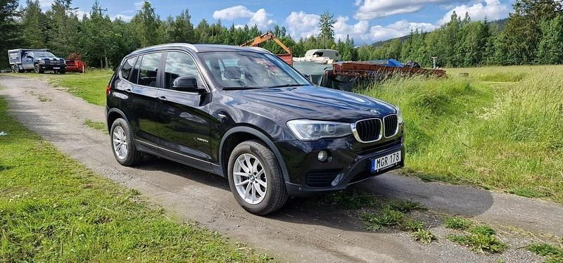 Svart Begagnad 2016 BMW X3 SUV | 170 000 kr (Marknadspris) - Bild 1/4