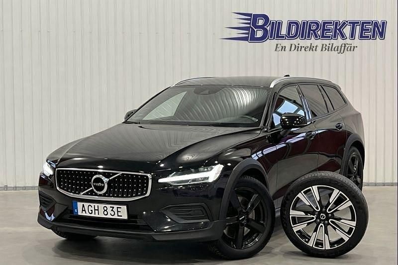 Svart Begagnad 2020 Volvo V60 CC Kombi | 319 900 kr (Marknadspris) - Bild 1/4