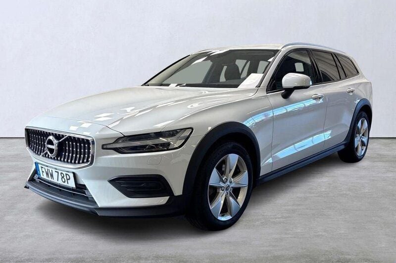 Vit Begagnad 2022 Volvo V60 CC Kombi | 295 000 kr (Marknadspris) - Bild 1/4