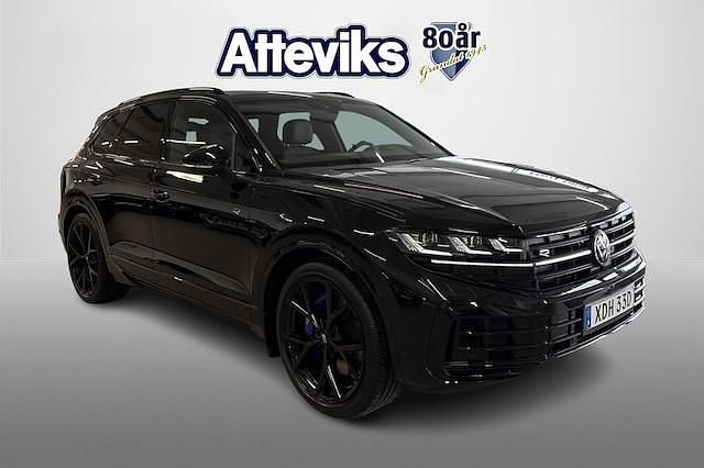 Svart Ny 2025 VW Touareg R SUV | 1 029 900 kr (Bra pris) - Bild 1/4