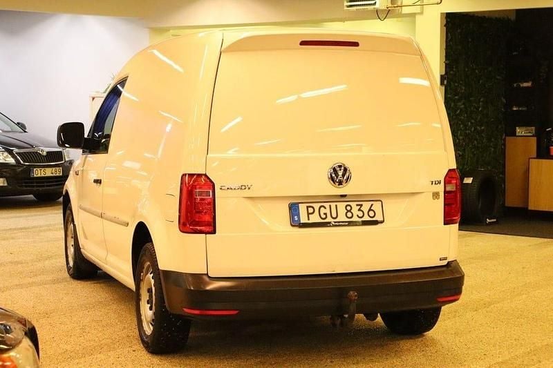 Begagnad VW Caddy 102 HK (75 kW) 2018 Vit Minibuss