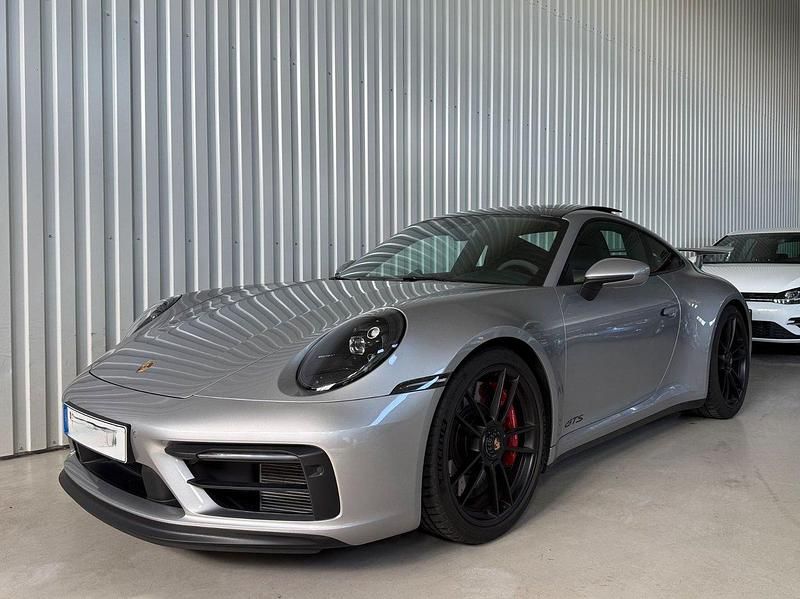 Begagnad Porsche 911 Carrera GTS 480 HK (353 kW) 2024 Silver Sportkupé