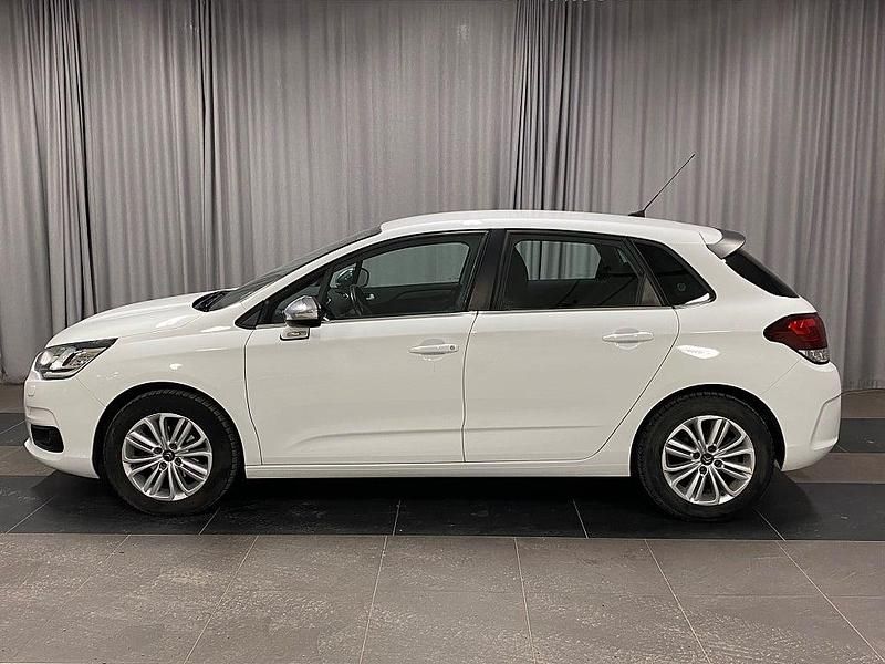 Begagnad Citroën C4 131 HK (96 kW) 2016 Vit Halvkombi