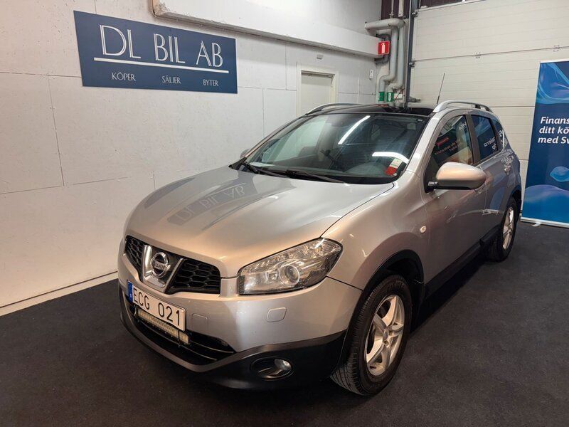 Silver Begagnad 2010 Nissan Qashqai SUV | 59 900 kr (Lite dyr) - Bild 1/4