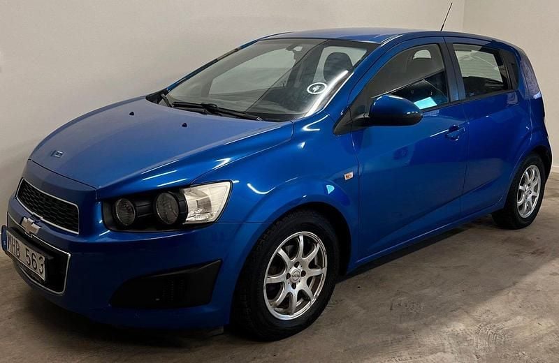 Blå Begagnad 2012 Chevrolet Aveo Halvkombi | 34 500 kr (Marknadspris) - Bild 1/4