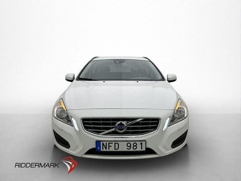 Begagnad Volvo V60 Performance 150 HK (110 kW) 2012 Vit Kombi