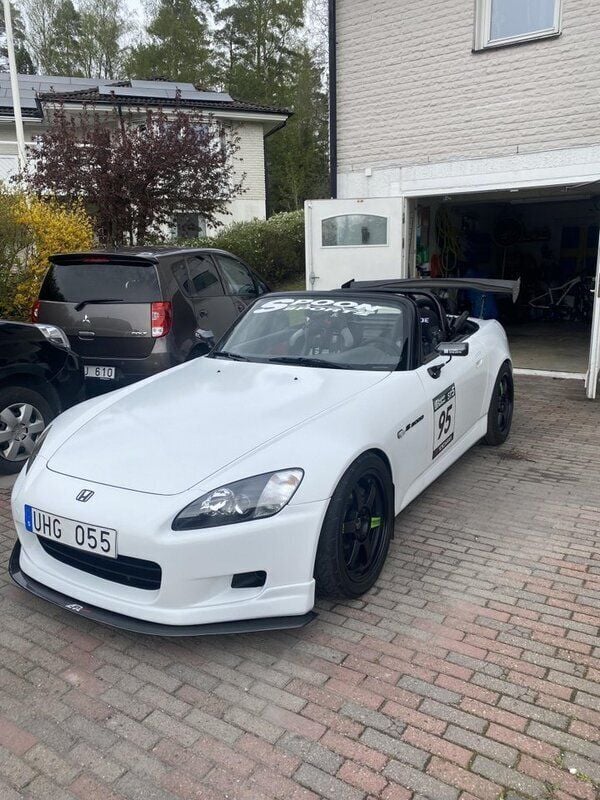 Vit Begagnad 2001 Honda S 2000 S Cab | 300 000 kr - Bild 1/4