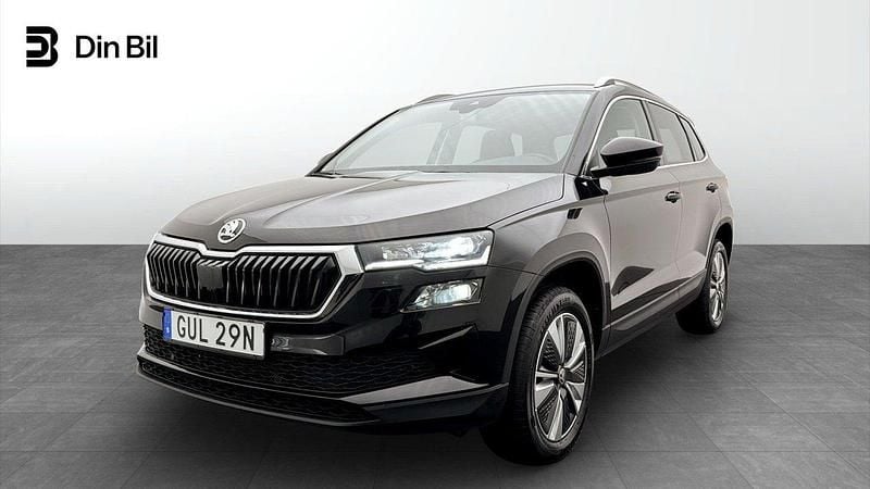 Svart Begagnad 2022 Skoda Karoq Style SUV | 314 900 kr (Lite dyr) - Bild 1/4