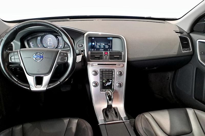 Begagnad Volvo XC60 Business Edition 192 HK (141 kW) 2017 Grå SUV