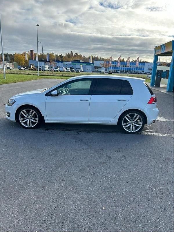 Vit Begagnad 2014 VW Golf VII GT Halvkombi | 85 000 kr (Bra pris) - Bild 1/4
